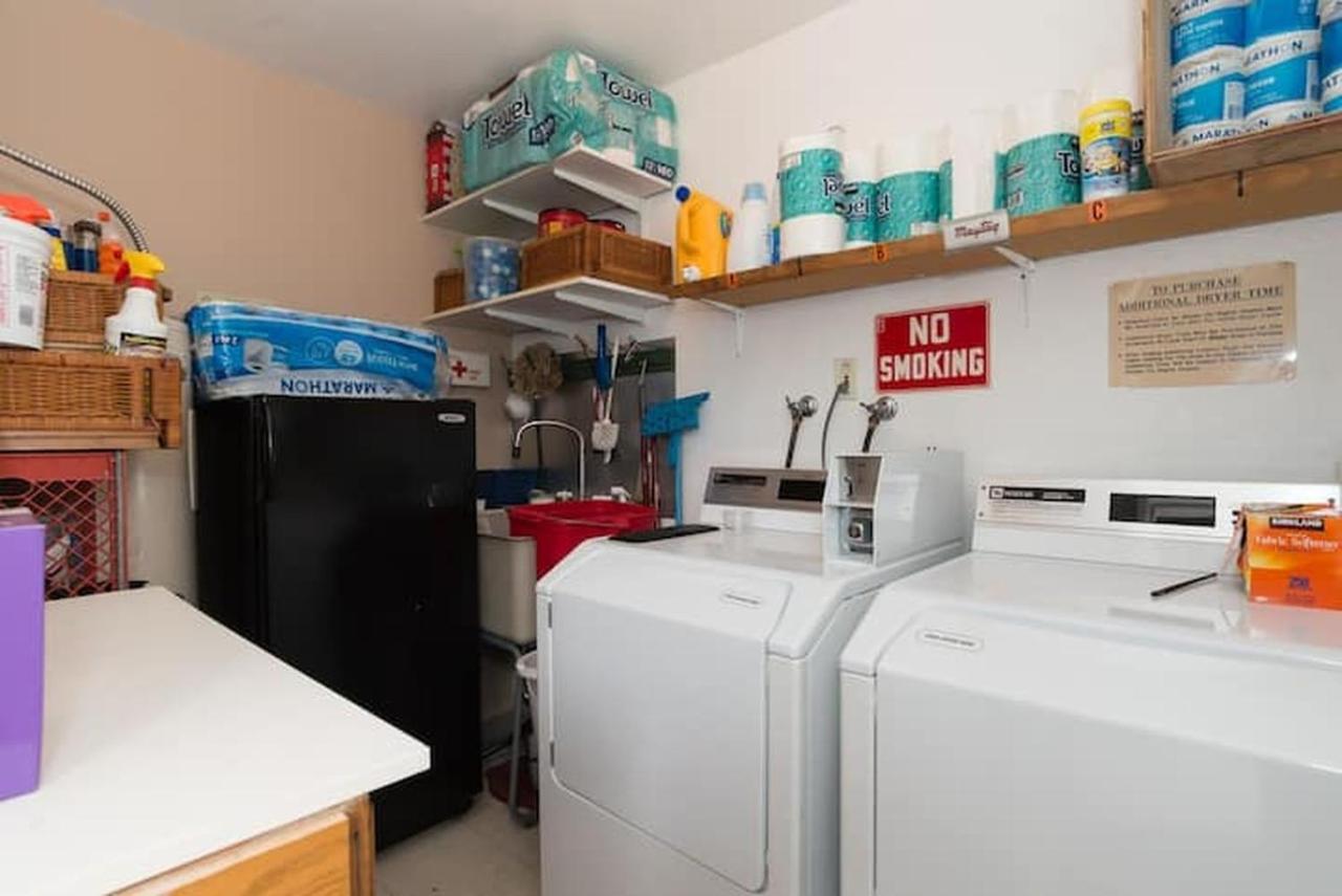 Unique, Convenient, Centrally Located Apartment Kent Eksteriør billede