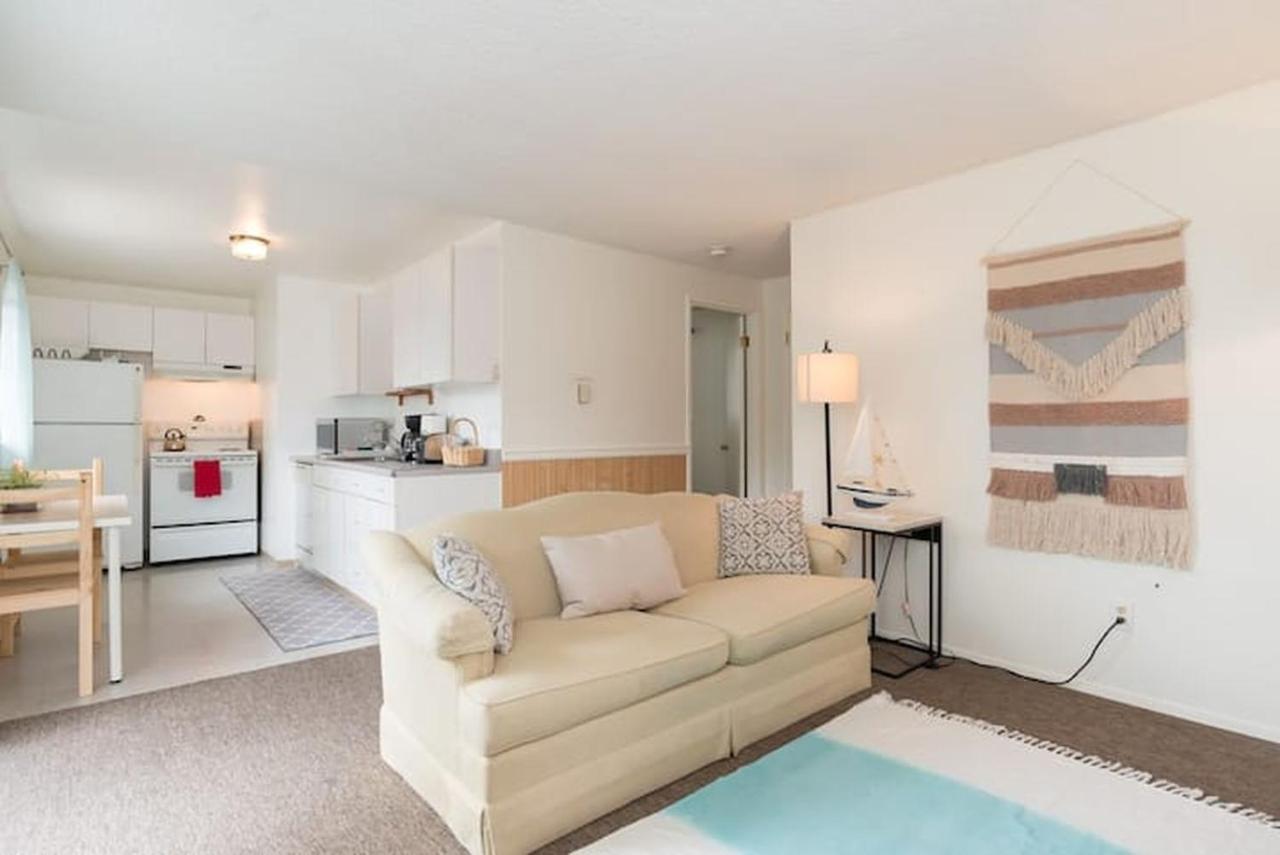 Unique, Convenient, Centrally Located Apartment Kent Eksteriør billede
